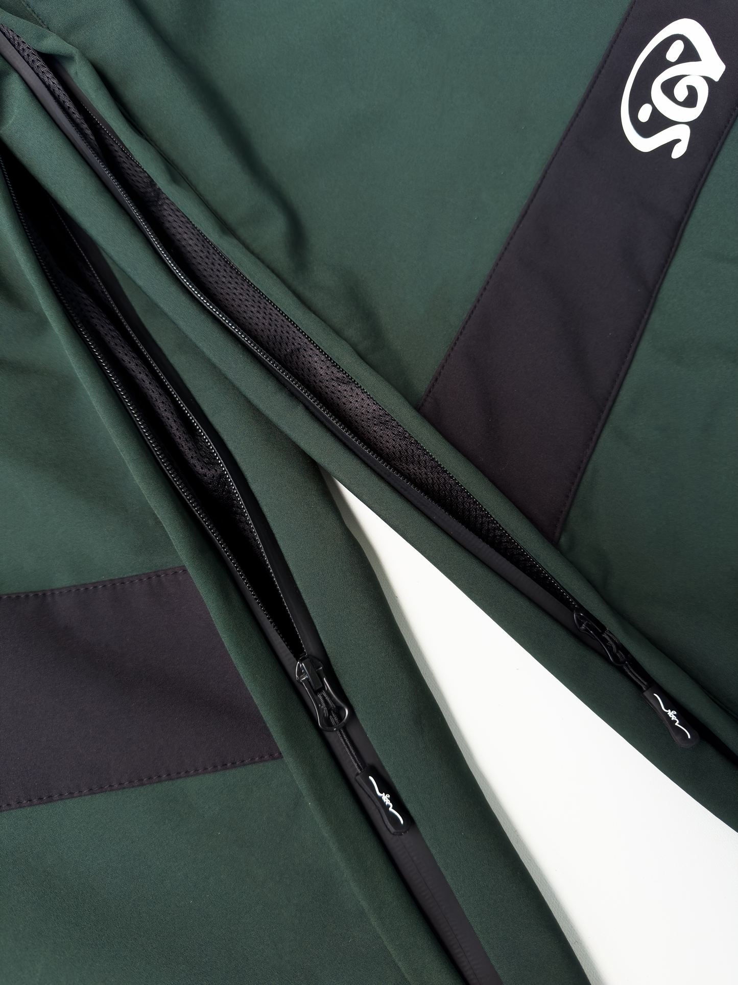 The "Stoned" Pant in Forest